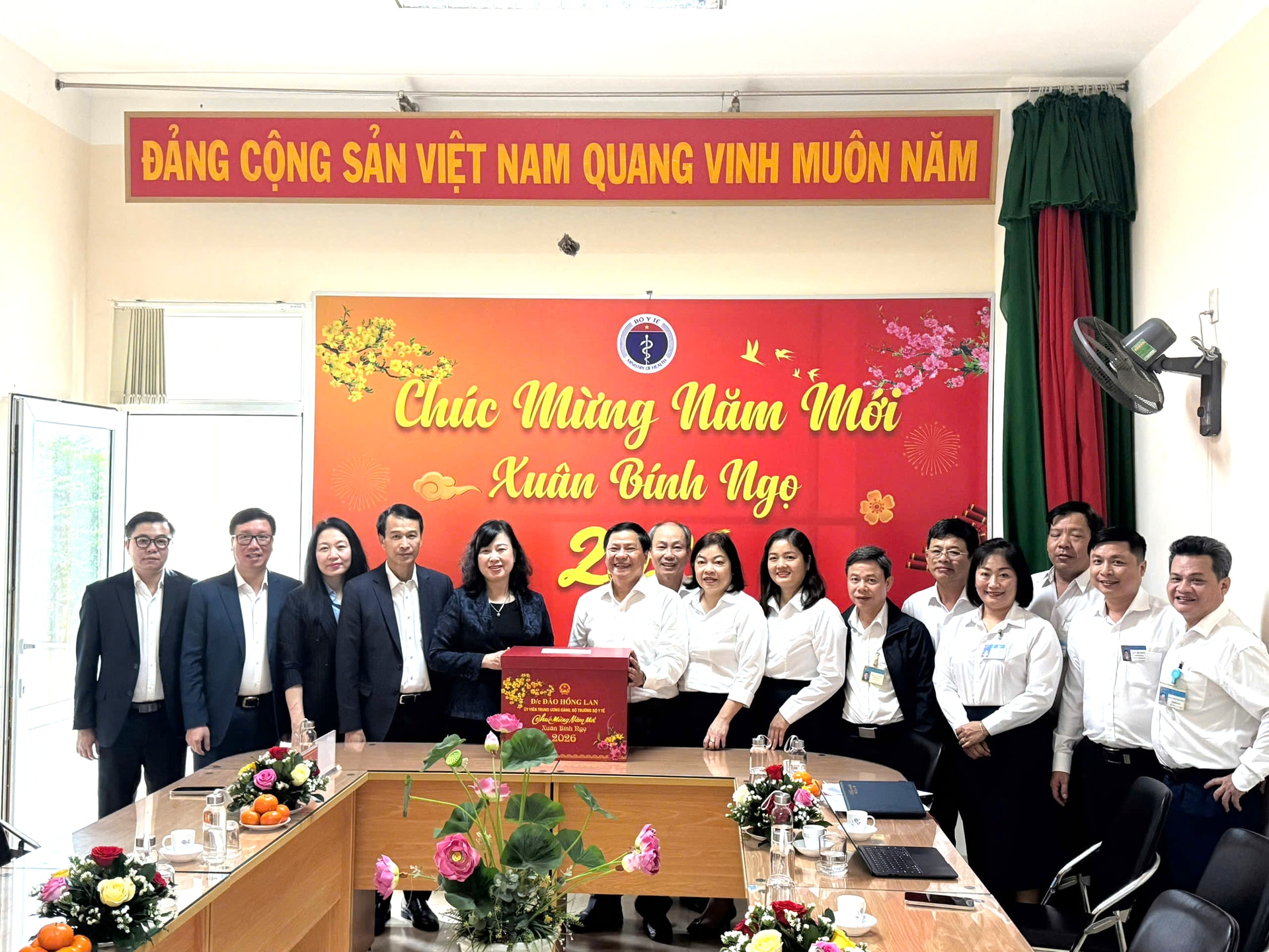 Bộ trưởng Đào Hồng Lan làm việc, chúc Tết Bệnh viện Chỉnh hình và Phục hồi chức năng Quy Nhơn- Ảnh 2. Bộ trưởng Đào Hồng Lan làm việc, chúc Tết Bệnh viện Chỉnh hình và Phục hồi chức năng Quy Nhơn- Ảnh 2.