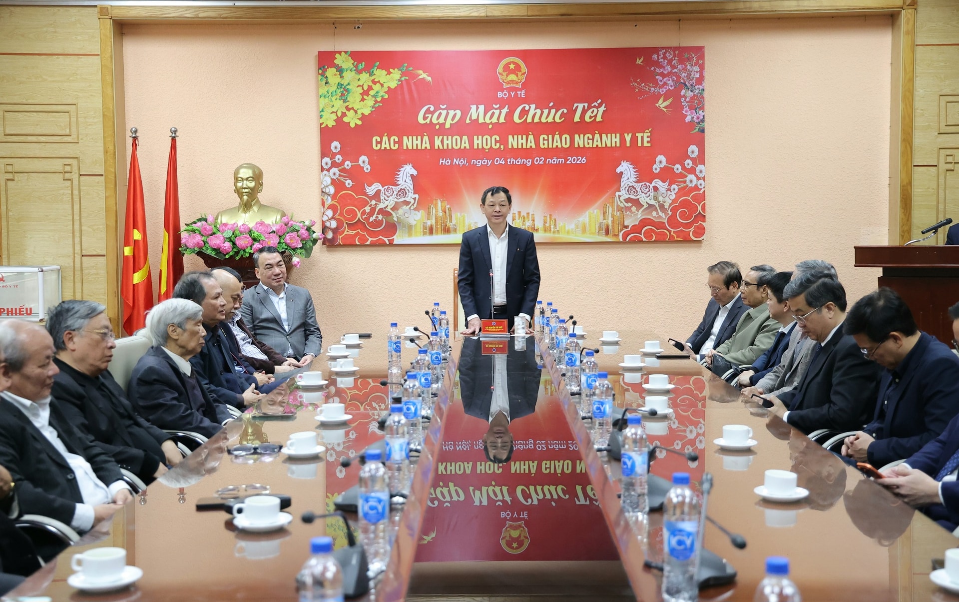 Bộ Y tế gặp mặt, chúc Tết các nhà khoa học, nhà giáo Hội đồng Đạo đức trong nghiên cứu y sinh học Quốc gia phía Bắc- Ảnh 1.