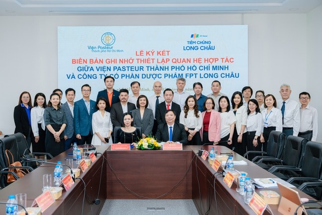 Kết nối nguồn lực y tế dự phòng vì Việt Nam khỏe mạnh: Long Châu và Viện Pasteur TP. Hồ Chí Minh hợp tác chiến lược toàn diện- Ảnh 4. Kết nối nguồn lực y tế dự phòng vì Việt Nam khỏe mạnh: Long Châu và Viện Pasteur TP. Hồ Chí Minh hợp tác chiến lược toàn diện- Ảnh 4.