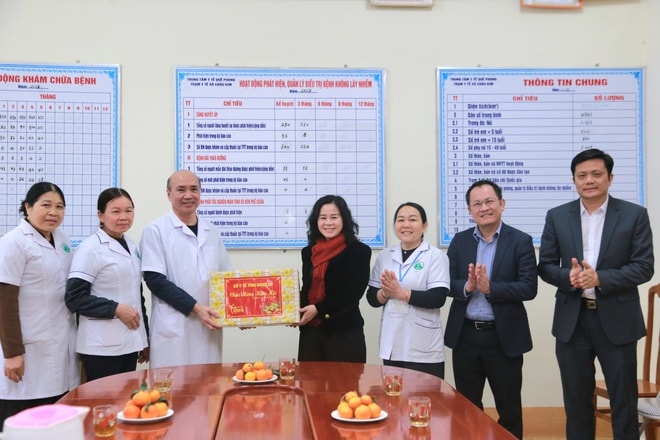 Nghệ An: Bảo đảm đủ thuốc, cấp cứu 24/24 giờ, không gián đoạn điều trị- Ảnh 9.