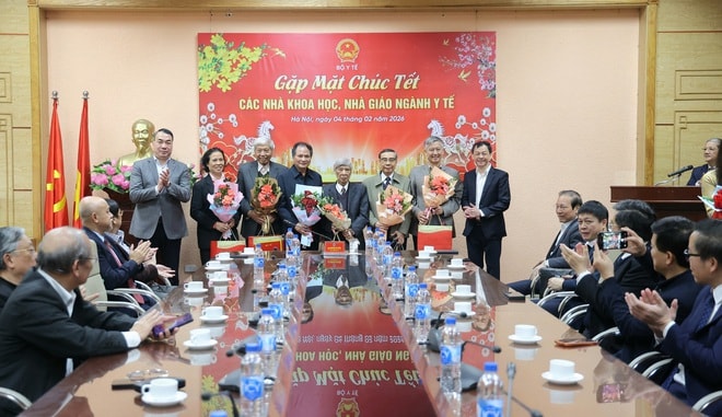 Bộ Y tế gặp mặt, chúc Tết các nhà khoa học, nhà giáo Hội đồng Đạo đức trong nghiên cứu y sinh học Quốc gia phía Bắc- Ảnh 4.