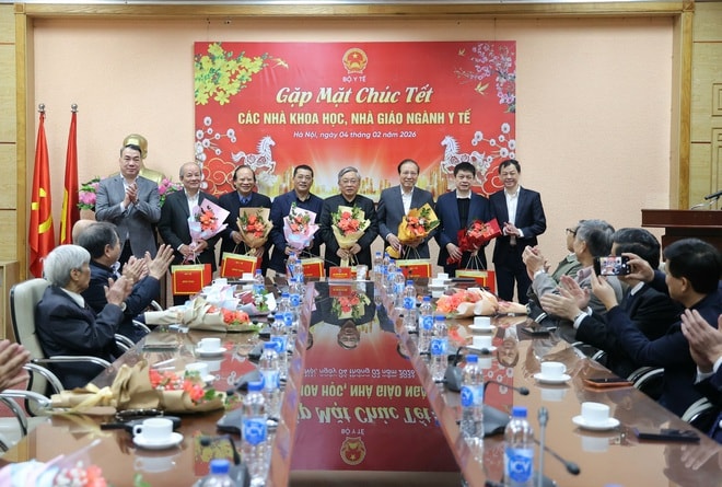 Bộ Y tế gặp mặt, chúc Tết các nhà khoa học, nhà giáo Hội đồng Đạo đức trong nghiên cứu y sinh học Quốc gia phía Bắc- Ảnh 5.