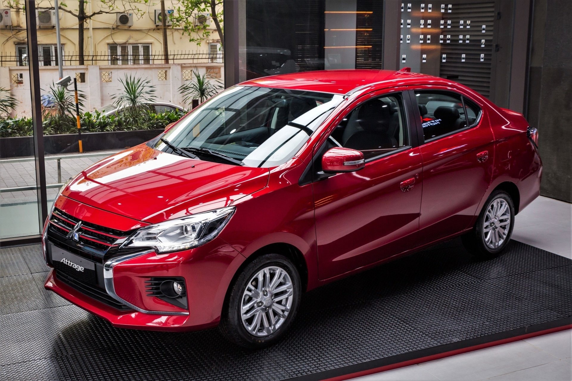 Mitsubishi Attrage với ngôn ngữ thiết kế 