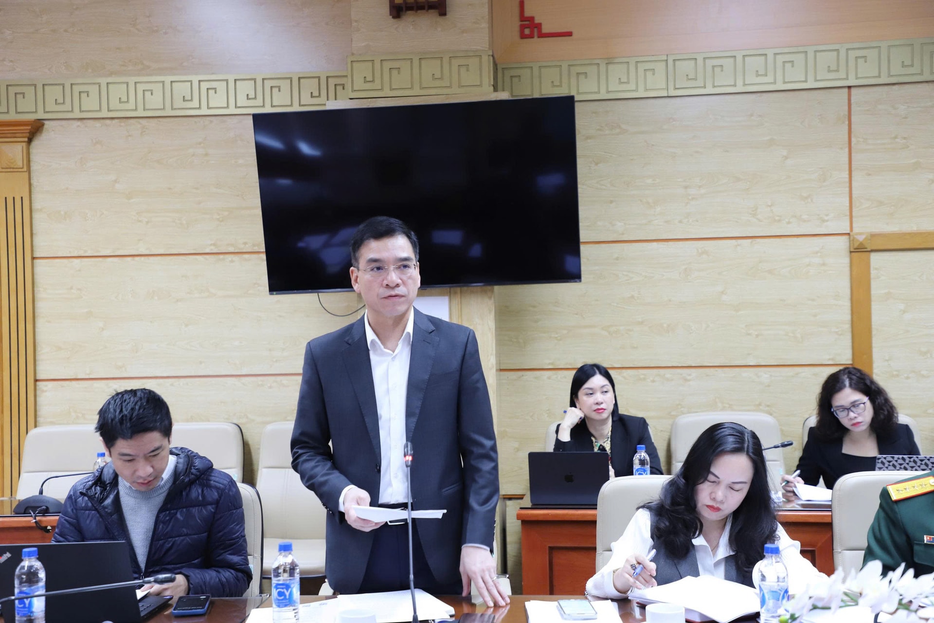 Bộ trưởng Bộ Y tế: Bảo vệ sức khỏe nhân dân là mục tiêu xuyên suốt trong mọi chính sách điều chỉnh liên quan đến thuốc lá- Ảnh 3. Bộ trưởng Bộ Y tế: Bảo vệ sức khỏe nhân dân là mục tiêu xuyên suốt trong mọi chính sách điều chỉnh liên quan đến thuốc lá- Ảnh 3.