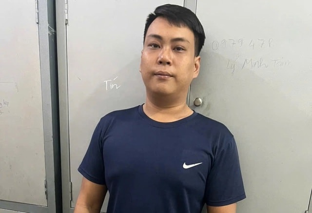 Bắt đối tượng thực hiện liên tiếp 3 vụ cướp giật dây chuyền của người đi đường trong 1 ngày- Ảnh 1.