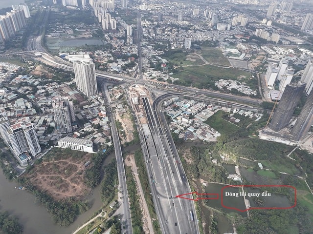 TPHCM: Nhiều tài xế vẫn bỡ ngỡ, di chuyển nhầm ở hầm chui nút giao An Phú- Ảnh 4.