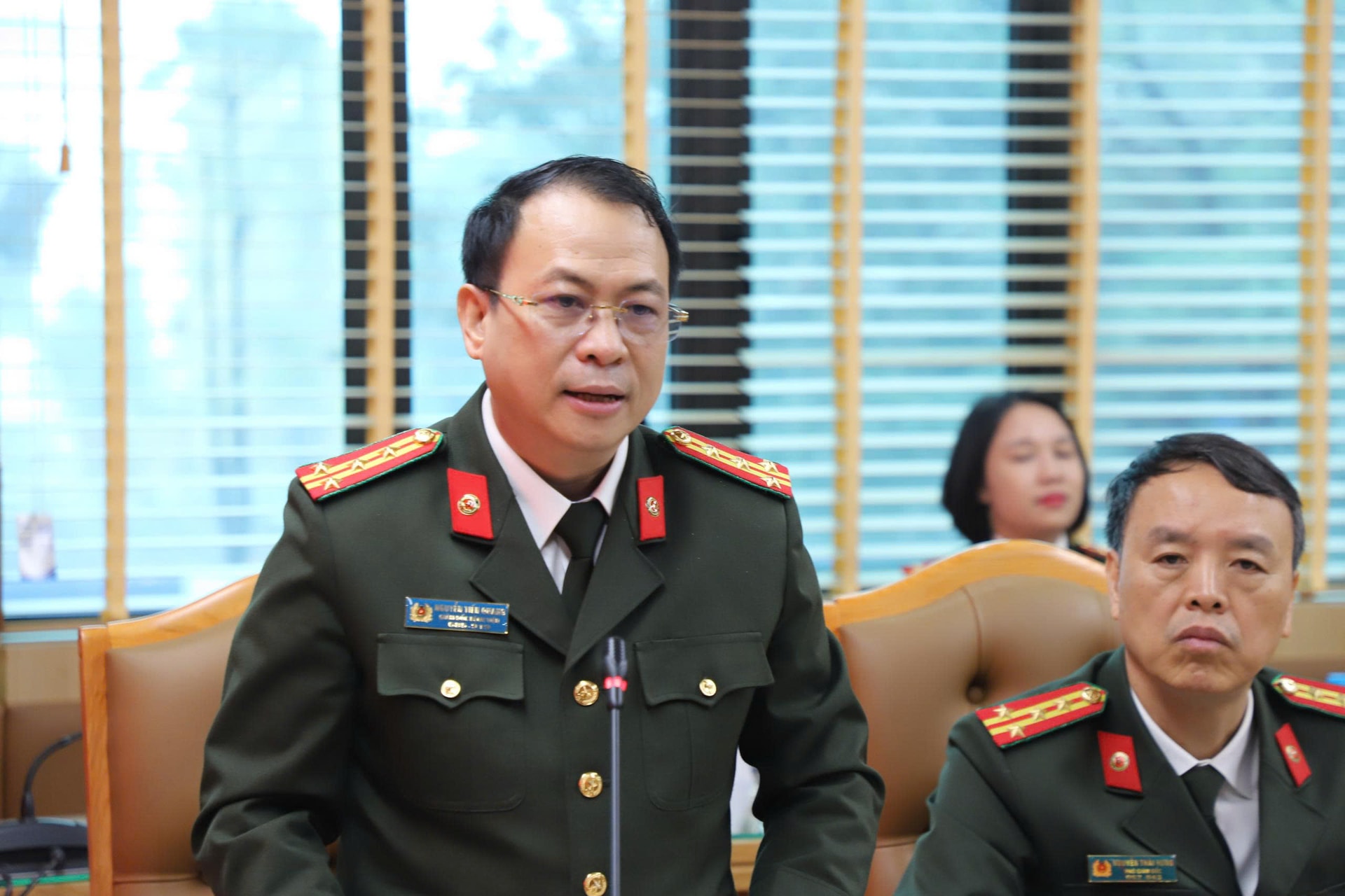 Thứ trưởng Bộ Y tế Trần Văn Thuấn thăm, kiểm tra công tác trực Tết tại Bệnh viện 19-8- Ảnh 2.