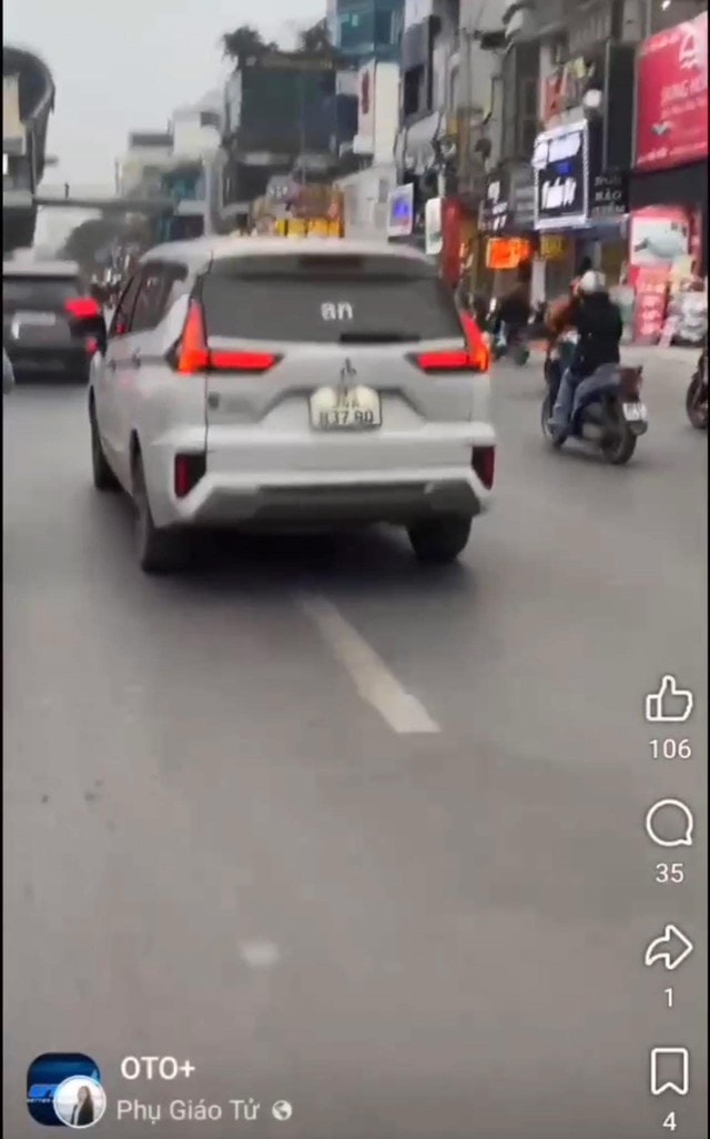 Làm rõ lý do bảng LED sau xe ô tô chạy dòng chữ tục tĩu, xúc phạm lực lượng công an- Ảnh 1.