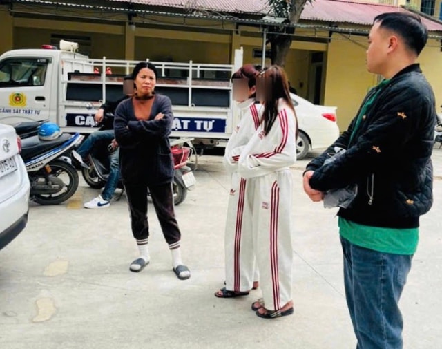 Phát hiện 9 nữ nhân viên bị khóa cửa trong quán karaoke- Ảnh 1.