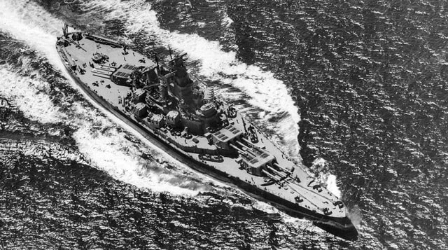 10 tàu chiến lớn nhất từng được chế tạo- Ảnh 2.