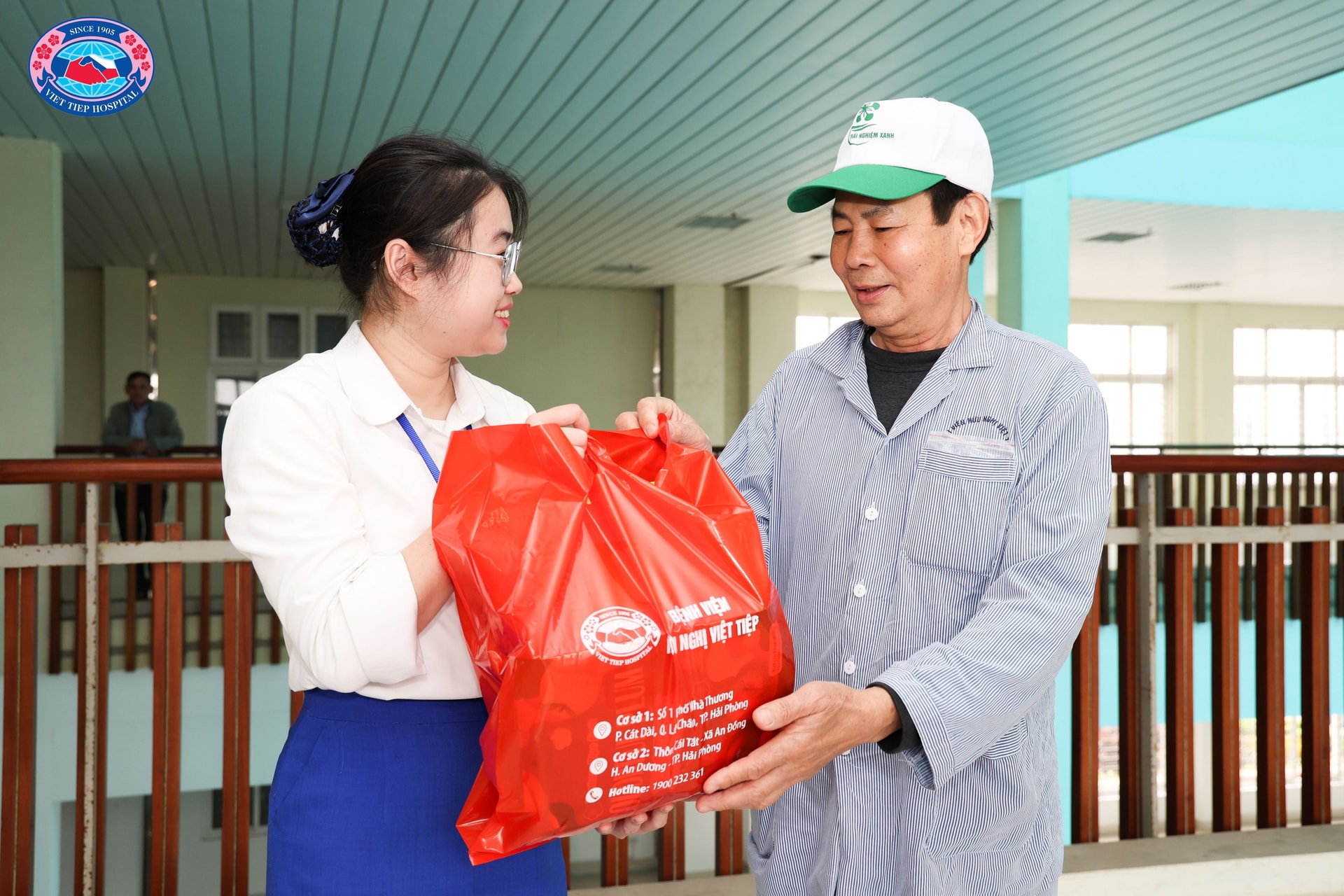 'Siêu thị Tết 0 đồng', thêm gắn kết yêu thương với người bệnh- Ảnh 7.