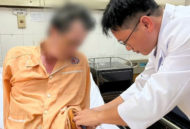 Thoát nguy cơ tàn phế sau tai nạn giao thông nhờ ca phẫu thuật đặc biệt- Ảnh 1.