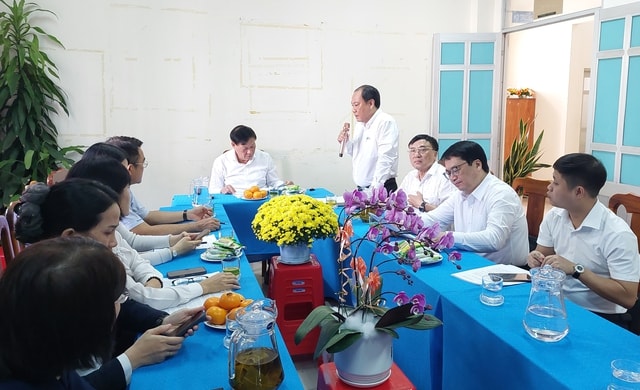 Thứ trưởng Bộ Y tế Đỗ Xuân Tuyên chúc Tết, kiểm tra công tác trực Tết tại các cơ sở y tế ở TPHCM- Ảnh 4.