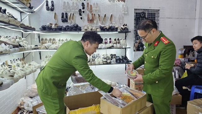 Chủ tài khoản Baloxinh buôn bán hàng trăm loại thực phẩm khô không rõ nguồn gốc- Ảnh 1.