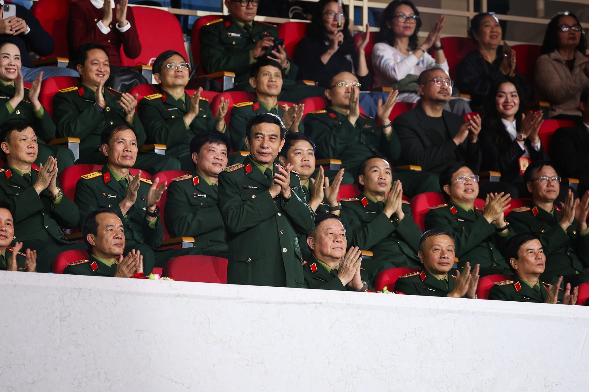 Đại tướng Phan Văn Giang tại điểm cầu Hà Nội trong chương trình “Đường Xuân đất Việt 2026 – Hội tụ”, ghi hình tối 7/2. Đại tướng Phan Văn Giang tại điểm cầu Hà Nội trong chương trình “Đường Xuân đất Việt 2026 – Hội tụ”, ghi hình tối 7/2.