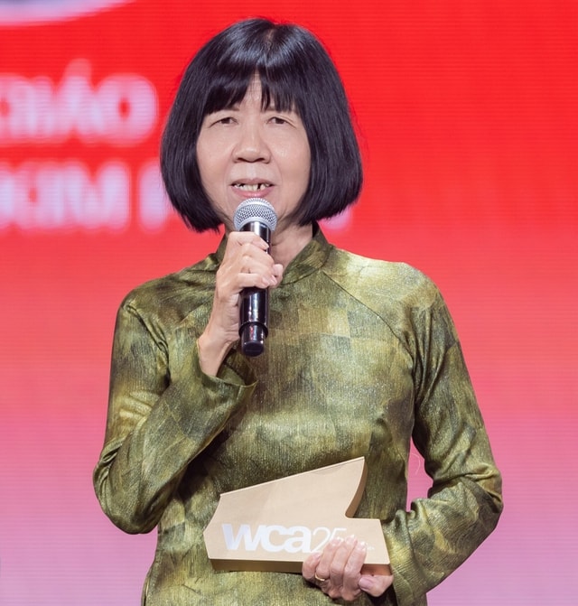 Ê-kíp thông tim xuyên bào thai và cô giáo Kim Phấn vào Top 5 Đại sứ truyền cảm hứng- Ảnh 3. Ê-kíp thông tim xuyên bào thai và cô giáo Kim Phấn vào Top 5 Đại sứ truyền cảm hứng- Ảnh 3.