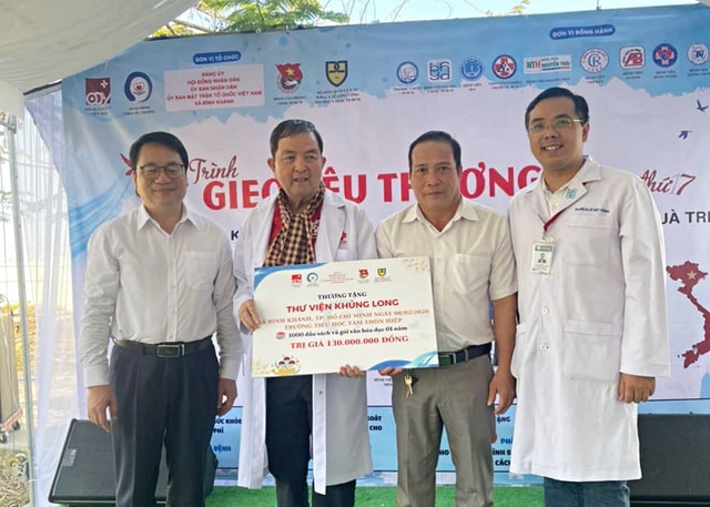 Thứ trưởng Bộ Y tế Đỗ Xuân Tuyên: Chung tay chăm sóc sức khỏe người dân, để mọi nhà đều có Tết ấm- Ảnh 3.