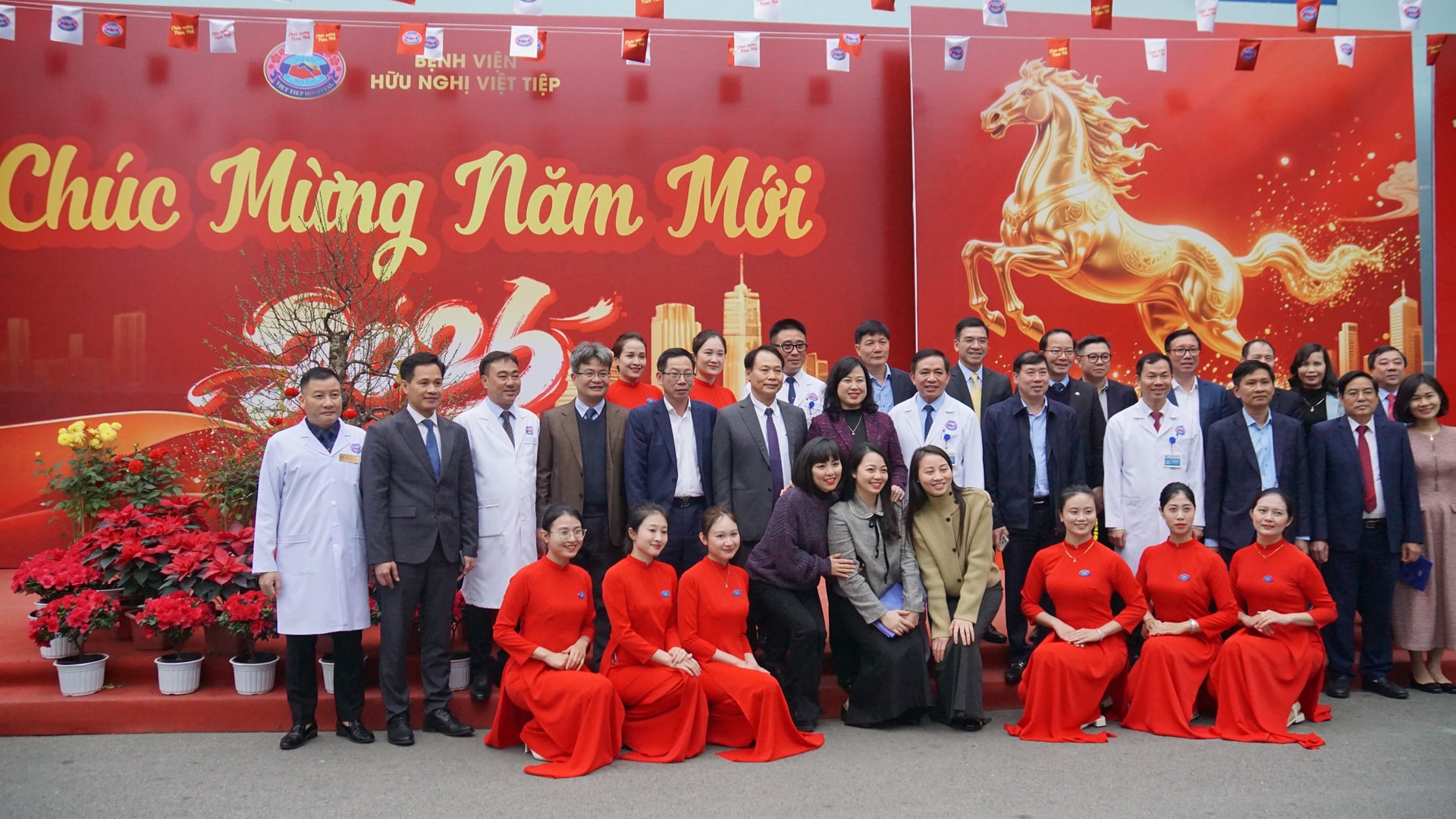 Bộ trưởng Bộ Y tế thăm, làm việc và chúc Tết cán bộ ngành y Hải Phòng- Ảnh 6.