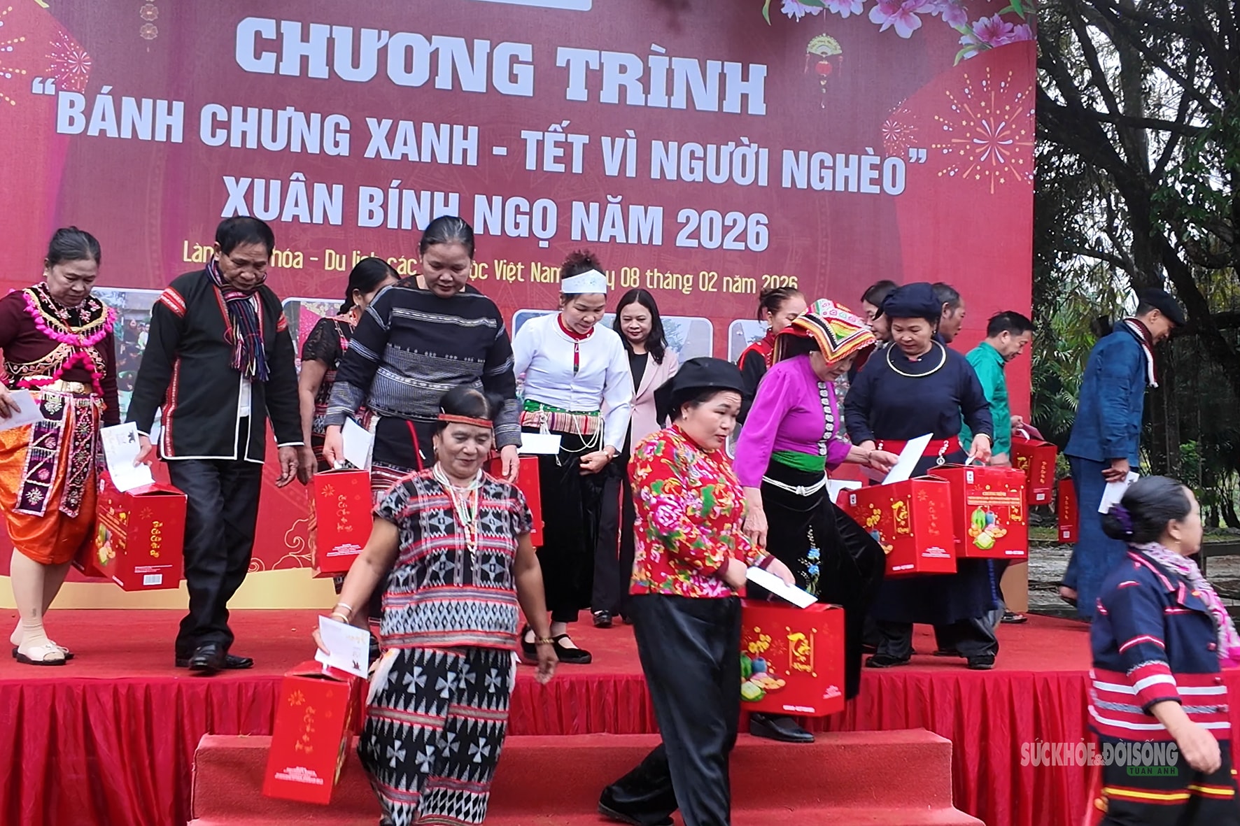 Bánh chưng xanh gói trọn nghĩa tình Tết vì người nghèo dịp Xuân Bính Ngọ 2026- Ảnh 8.