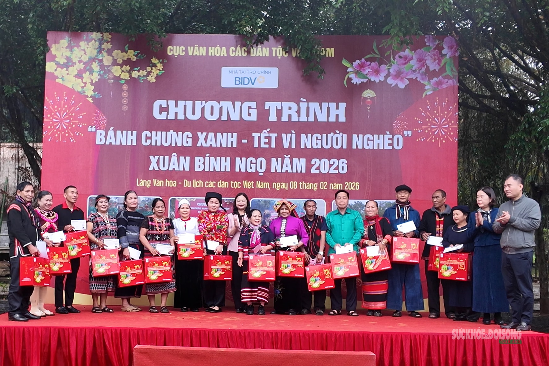 Bánh chưng xanh gói trọn nghĩa tình Tết vì người nghèo dịp Xuân Bính Ngọ 2026- Ảnh 3.