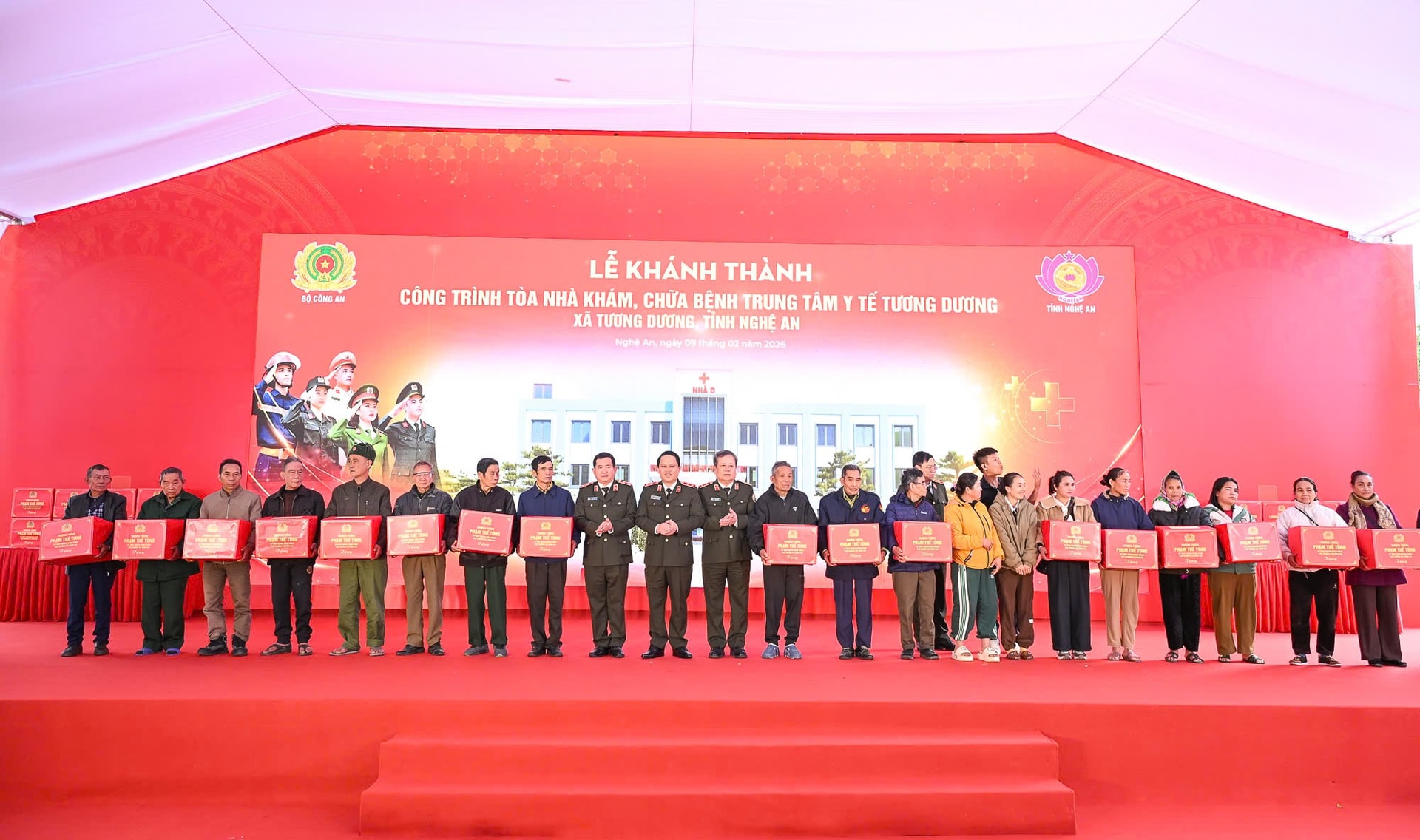 Bộ Công an khánh thành công trình tòa nhà khám, chữa bệnh Trung tâm Y tế Tương Dương- Ảnh 3. Bộ Công an khánh thành công trình tòa nhà khám, chữa bệnh Trung tâm Y tế Tương Dương- Ảnh 3.