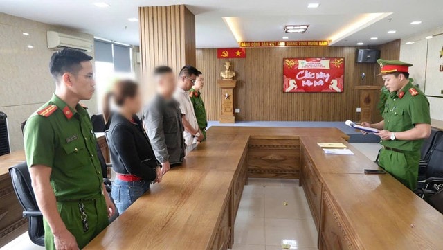 Triệt xóa đường dây sản xuất, buôn bán sơn JOTUN giả, thu giữ hơn 5 tấn hàng- Ảnh 1.