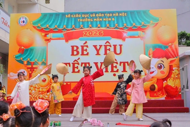 Học sinh Thủ đô rộn ràng trải nghiệm Tết Việt ngay tại sân trường- Ảnh 1.