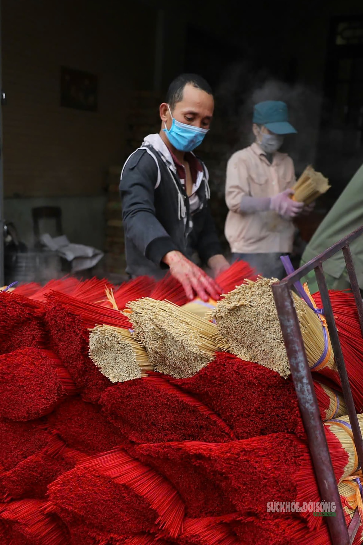 Sắc Tết rực rỡ tại làng hương Quảng Phú Cầu- Ảnh 4.