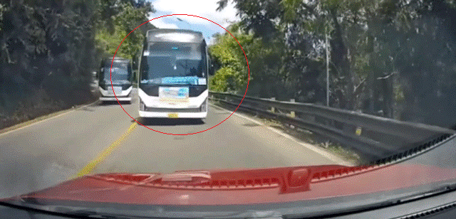 Xử phạt 2 tài xế vượt ẩu từ camera hành trình người dân- Ảnh 1.