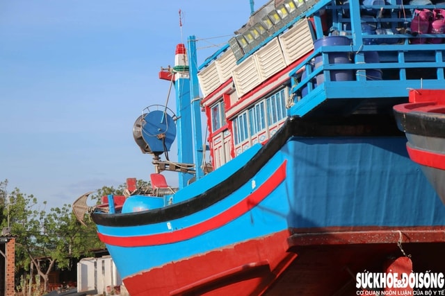 Thay 'áo mới' cho tàu cá đón Tết, gửi trọn kỳ vọng mùa biển mới- Ảnh 5.
