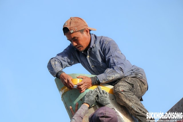 Thay 'áo mới' cho tàu cá đón Tết, gửi trọn kỳ vọng mùa biển mới- Ảnh 3.