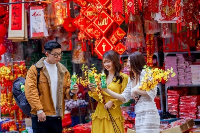 Thủ tướng: Đôn đốc doanh nghiệp chi trả đầy đủ lương, thưởng Tết cho công nhân, người lao động- Ảnh 1.