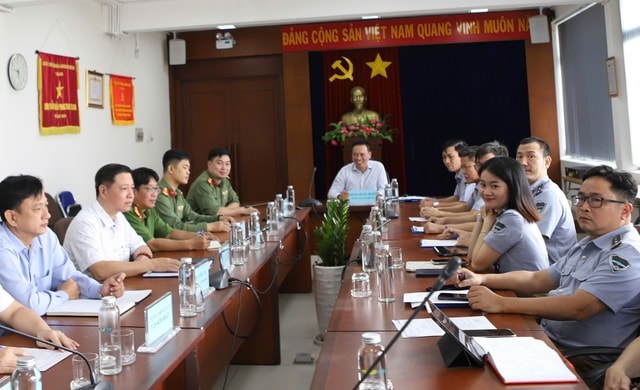 Cách nào giảm kẹt xe quanh sân bay Tân Sơn Nhất dịp Tết?- Ảnh 1.