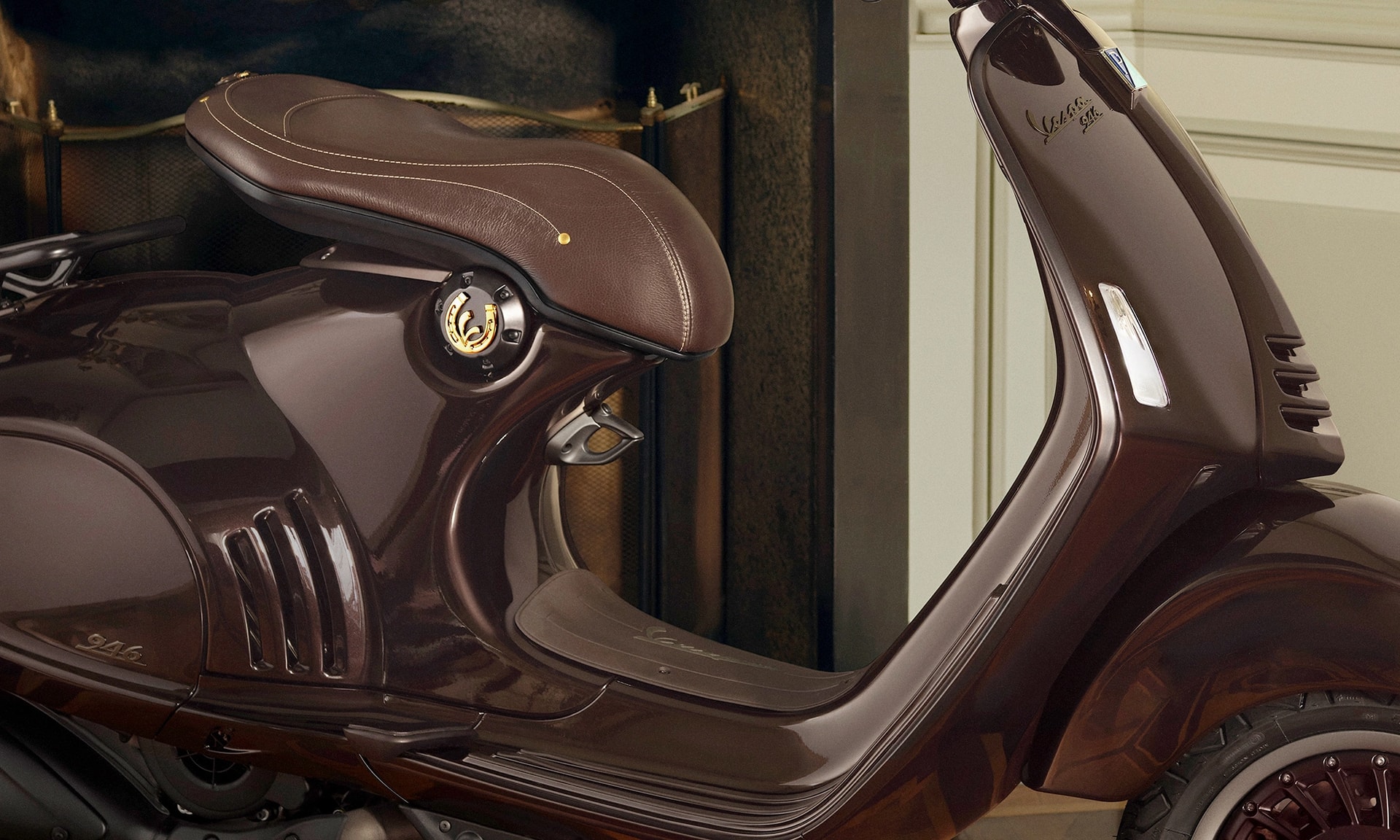 Vespa 946 phiên bản năm Ngựa ra mắt, giá dự kiến gần 500 triệu đồng - 6