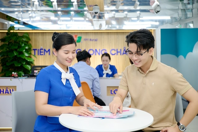 Bộ ba 'chiến binh sân cỏ' Đình Bắc, Văn Khang và Trung Kiên đồng hành cùng Long Châu trong dự án phòng ngừa HPV- Ảnh 1.