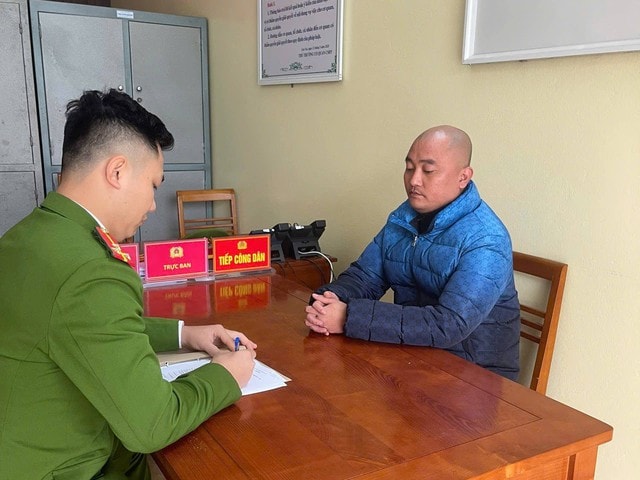Đối tượng truy nã về tội lừa đảo chiếm đoạt tài sản ra đầu thú sau gần 2 tháng lẩn trốn- Ảnh 1.