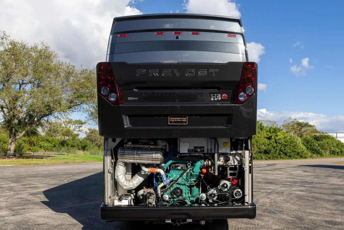 Khám phá nhà di động Loki Prevost sang trọng, giá 54 tỷ đồng - 4