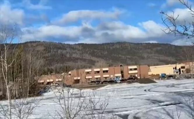 Toàn cảnh vụ xả súng đẫm máu tại trường học ở Canada- Ảnh 2. Toàn cảnh vụ xả súng đẫm máu tại trường học ở Canada- Ảnh 2.