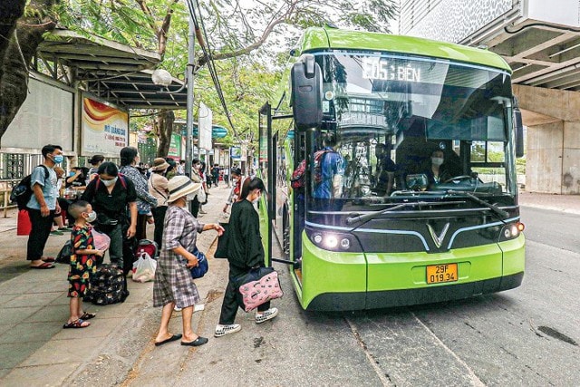 Đi xe buýt, metro không mất tiền 9 ngày Tết tại Hà Nội- Ảnh 2. Đi xe buýt, metro không mất tiền 9 ngày Tết tại Hà Nội- Ảnh 2.