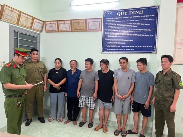 TPHCM: Triệt xóa đường dây sản xuất, buôn bán thực phẩm giả các nhãn hiệu nổi tiếng- Ảnh 1.