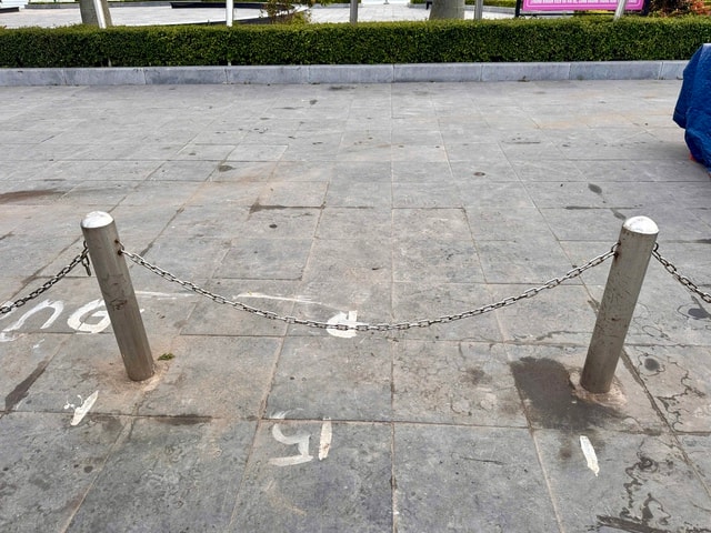 Xôn xao thông tin muốn ngồi vỉa hè gần chợ buôn bán phải nộp 1 triệu đồng- Ảnh 2.