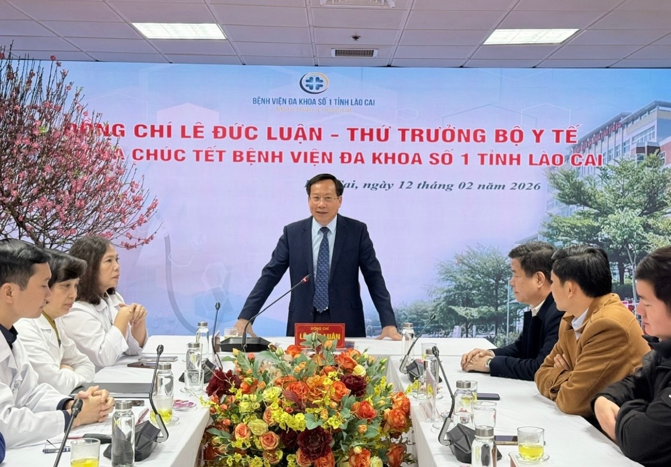 Thứ trưởng Lê Đức Luận thăm, chúc Tết các cơ sở y tế trên địa bàn tỉnh Lào Cai- Ảnh 4.