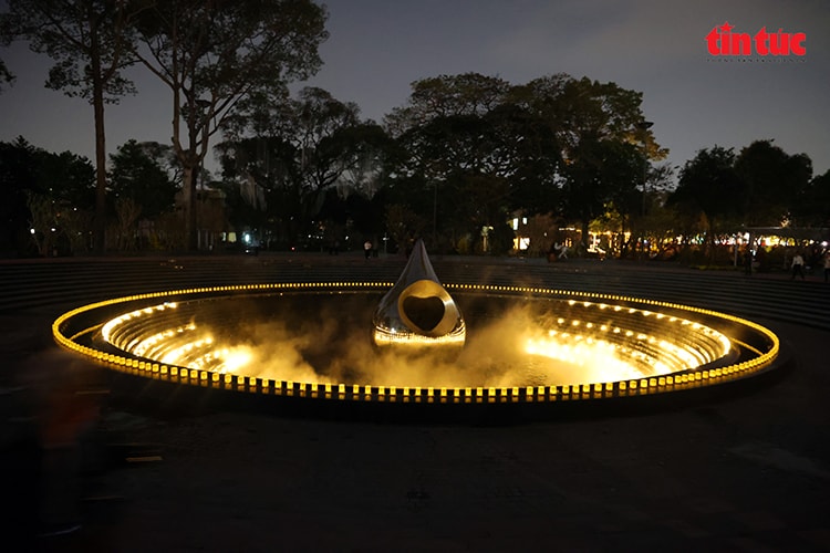 TP Hồ Chí Minh khánh thành công viên tưởng niệm nạn nhân COVID-19- Ảnh 10.