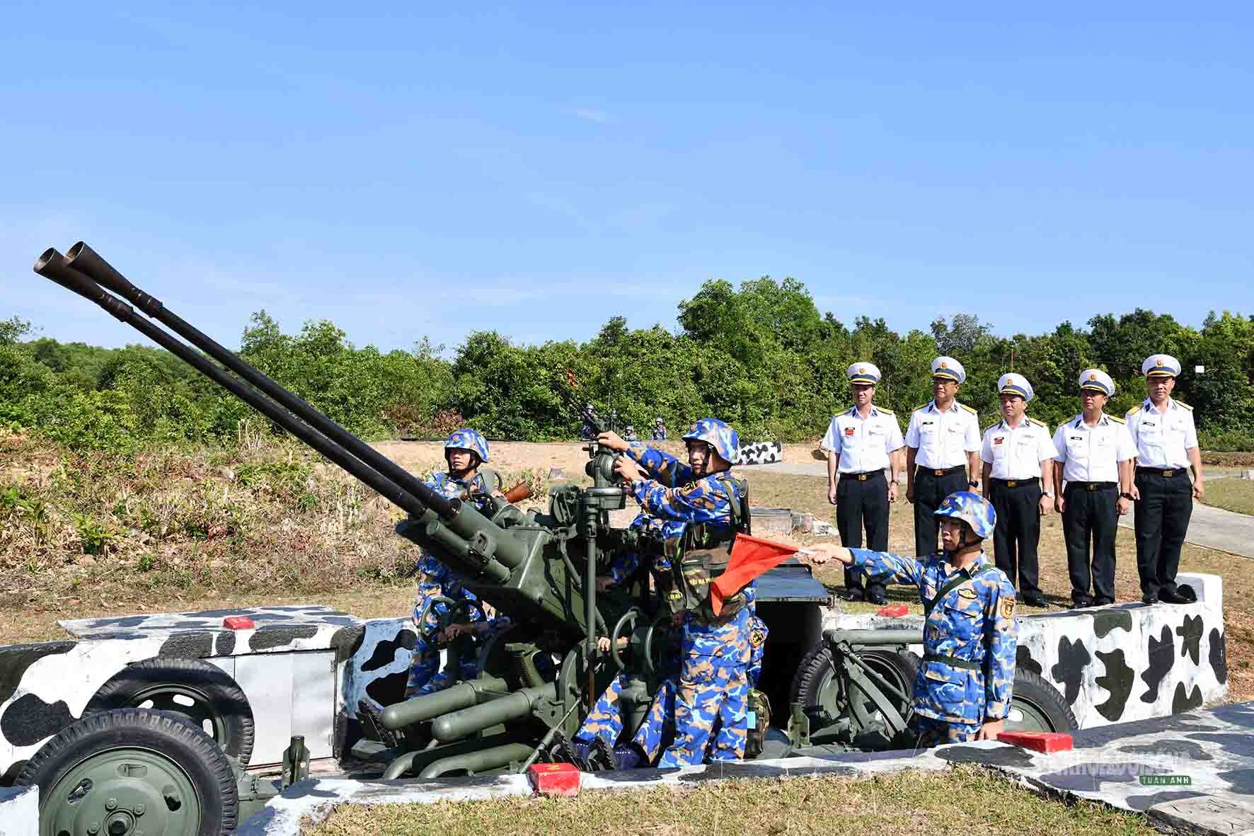 Vùng 5 Hải quân chủ động thế trận, bảo đảm an toàn dịp Tết Bính Ngọ 2026- Ảnh 1.