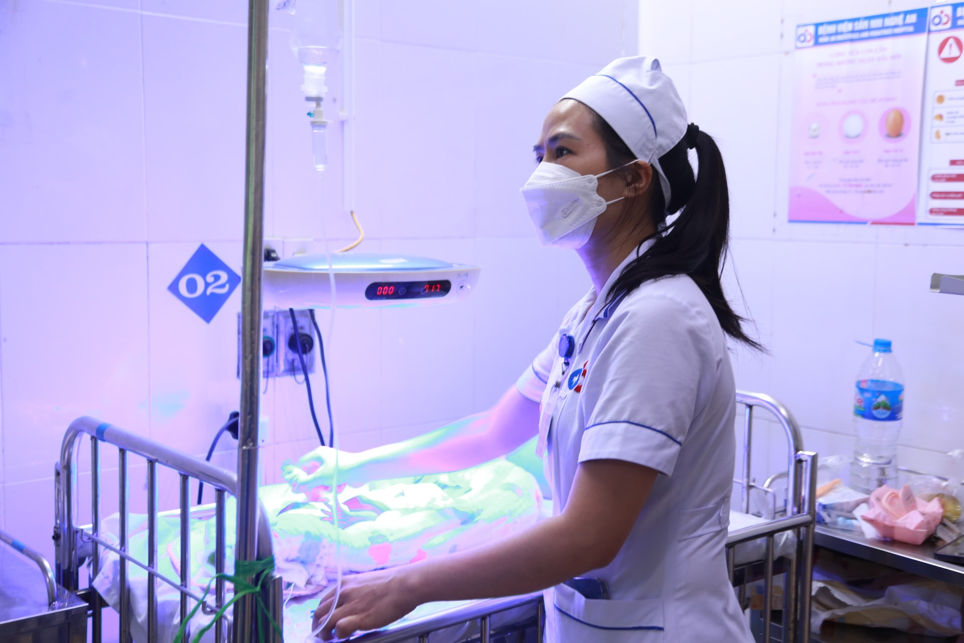 Lá chắn trắng giữa mùa Xuân- Ảnh 3.