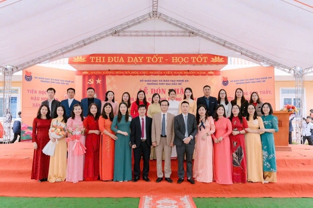 Từ nội lực đến vinh danh cấp Nhà nước: dấu ấn 5 năm bứt phá của trường THPT Mai Hắc Đế- Ảnh 2. Từ nội lực đến vinh danh cấp Nhà nước: dấu ấn 5 năm bứt phá của trường THPT Mai Hắc Đế- Ảnh 2.