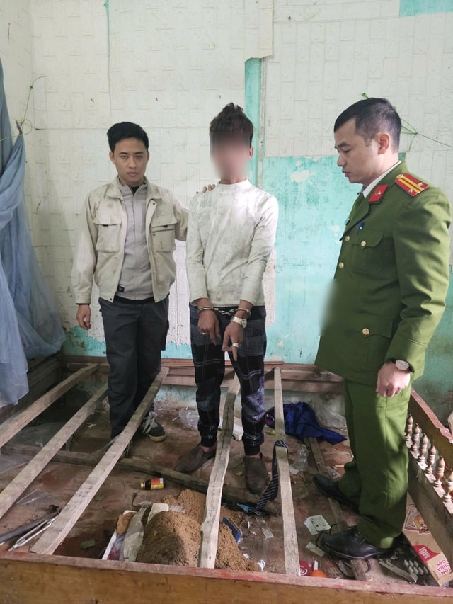 Bắt giữ đối tượng cho công nhân tạm ứng lương bằng ma túy- Ảnh 1.