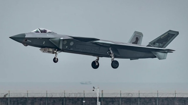 Tiêm kích J-20 Trung Quốc vượt mặt F-35 Mỹ nhờ radar thế hệ mới?- Ảnh 1.