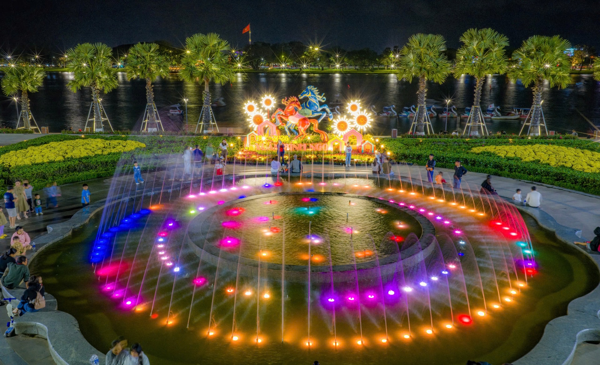 Ngắm linh vật ngựa tại Hội Xuân Huế 2026- Ảnh 5.