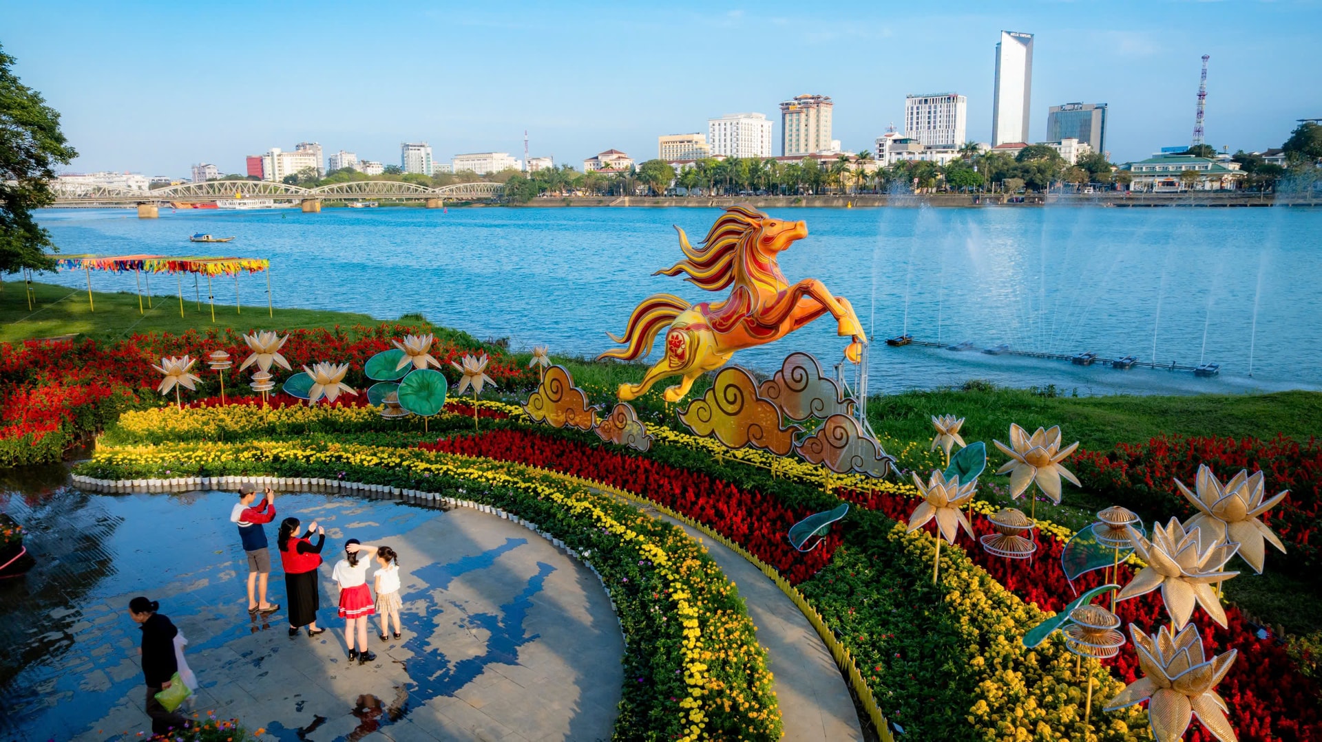 Ngắm linh vật ngựa tại Hội Xuân Huế 2026- Ảnh 7.